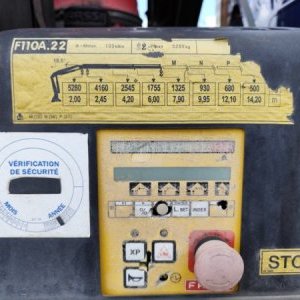 foto 19t Renault 9m+HDS Fassi