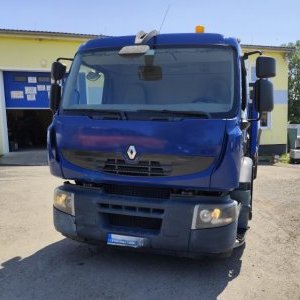 foto 19t Renault 9m+HDS Fassi