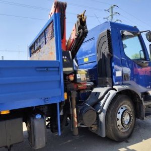 foto 19t Renault 9m+HDS Fassi