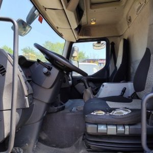 foto 19t Renault 9m+HDS Fassi