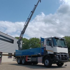 foto EUR6 Renault 6x4 Flatbed+ HR Hiab