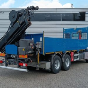 foto EUR6 Renault 6x4 Flatbed+ HR Hiab